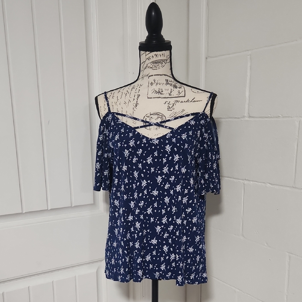 NWOT Kaileigh Navy Blue Floral Cold Shoulder Blouse Size Large